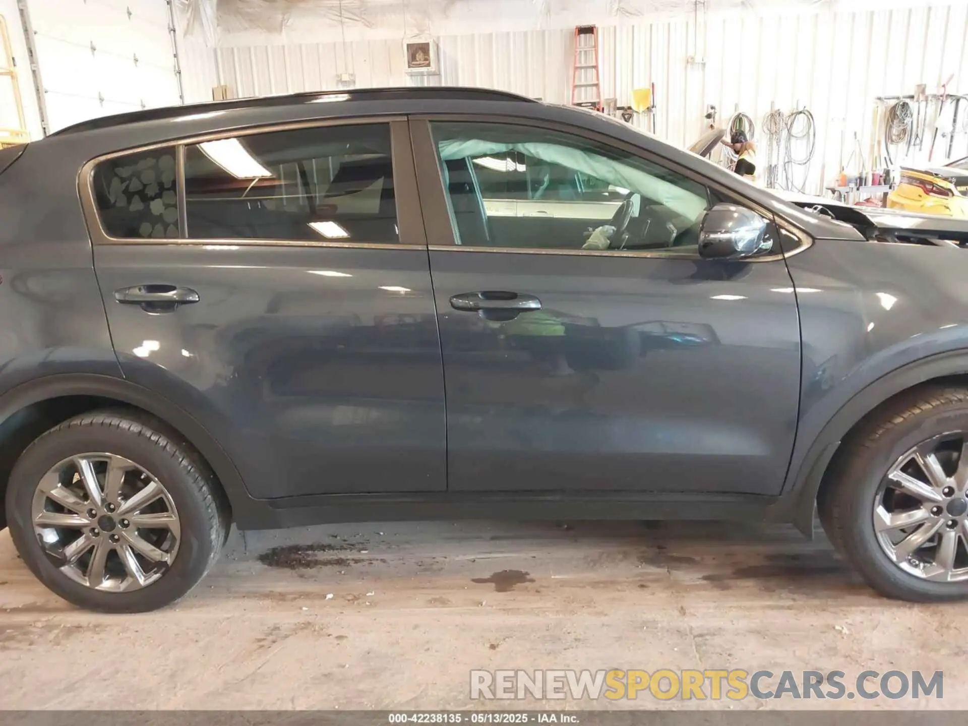 13 fotografías del automóvil dañado KNDP6CAC1M7867184 KIA SPORTAGE 2021