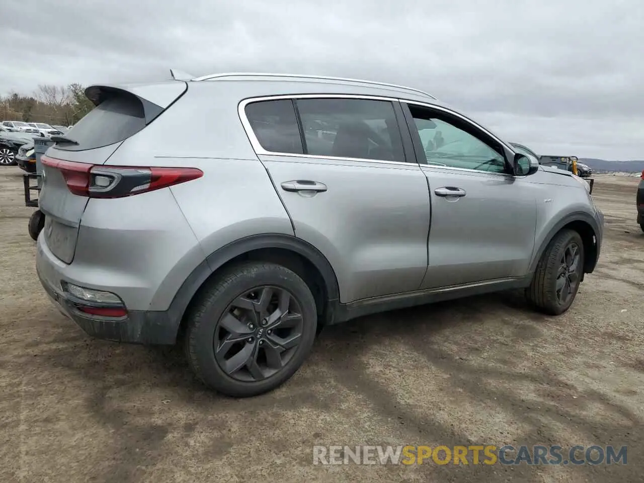 3 fotografías del automóvil dañado KNDP6CAC7M7888945 KIA SPORTAGE 2021