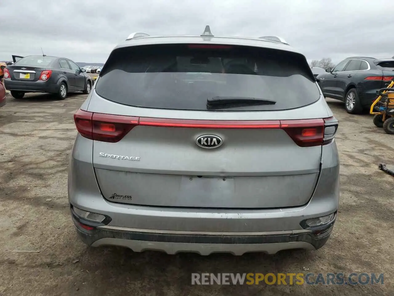 6 fotografías del automóvil dañado KNDP6CAC7M7888945 KIA SPORTAGE 2021