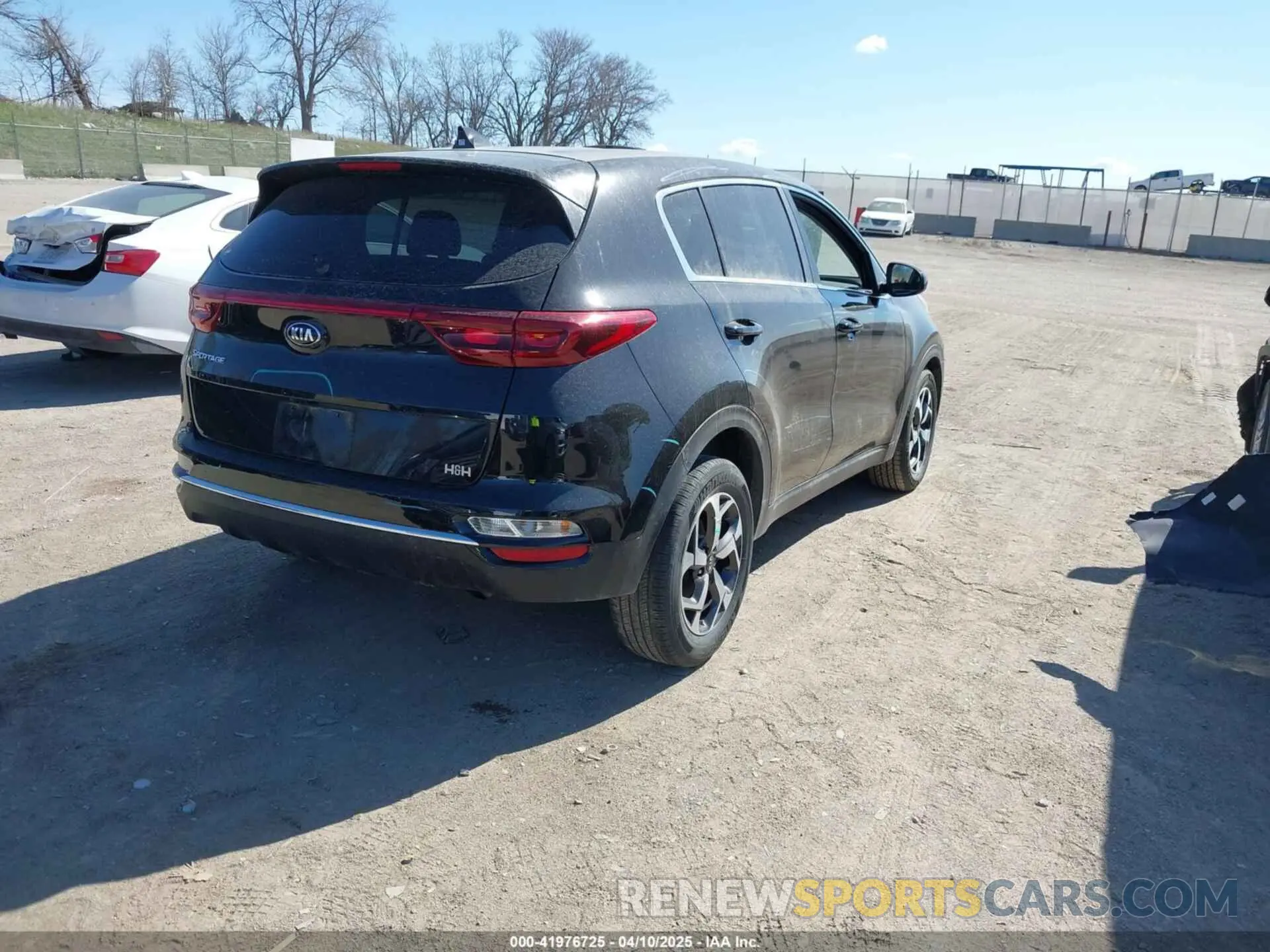 4 fotografías del automóvil dañado KNDPM3AC0M7854464 KIA SPORTAGE 2021