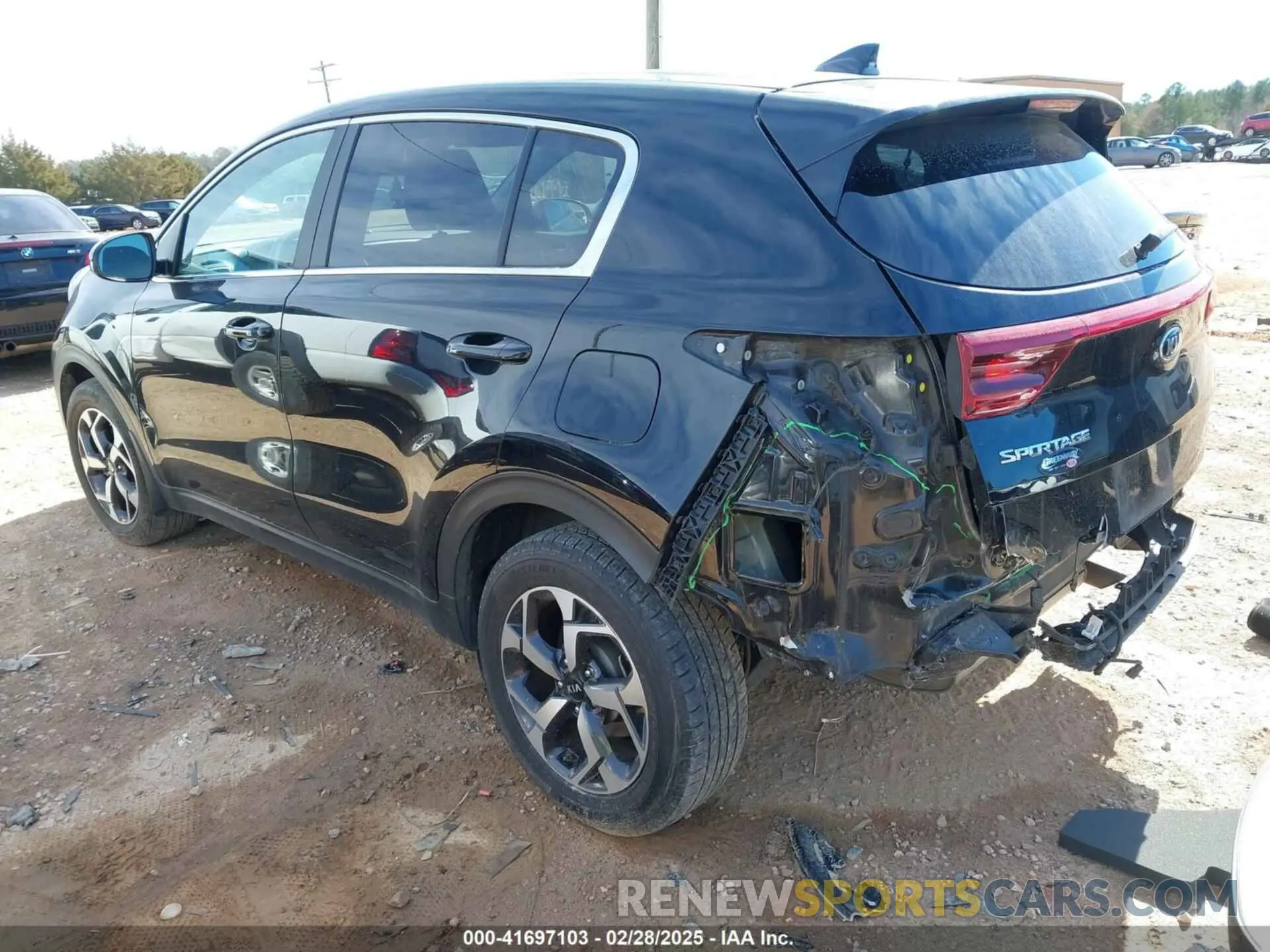 3 fotografías del automóvil dañado KNDPM3AC0M7927106 KIA SPORTAGE 2021