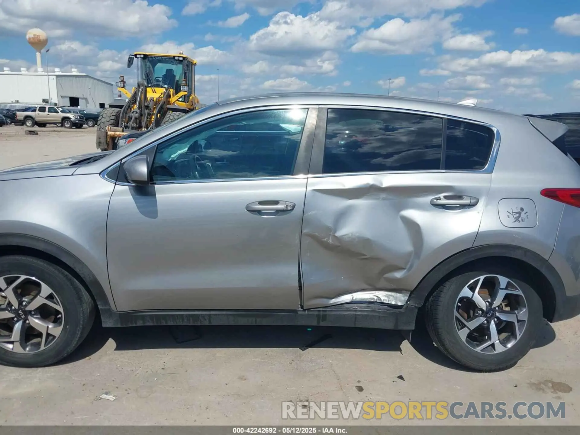 14 fotografías del automóvil dañado KNDPM3AC3M7842843 KIA SPORTAGE 2021