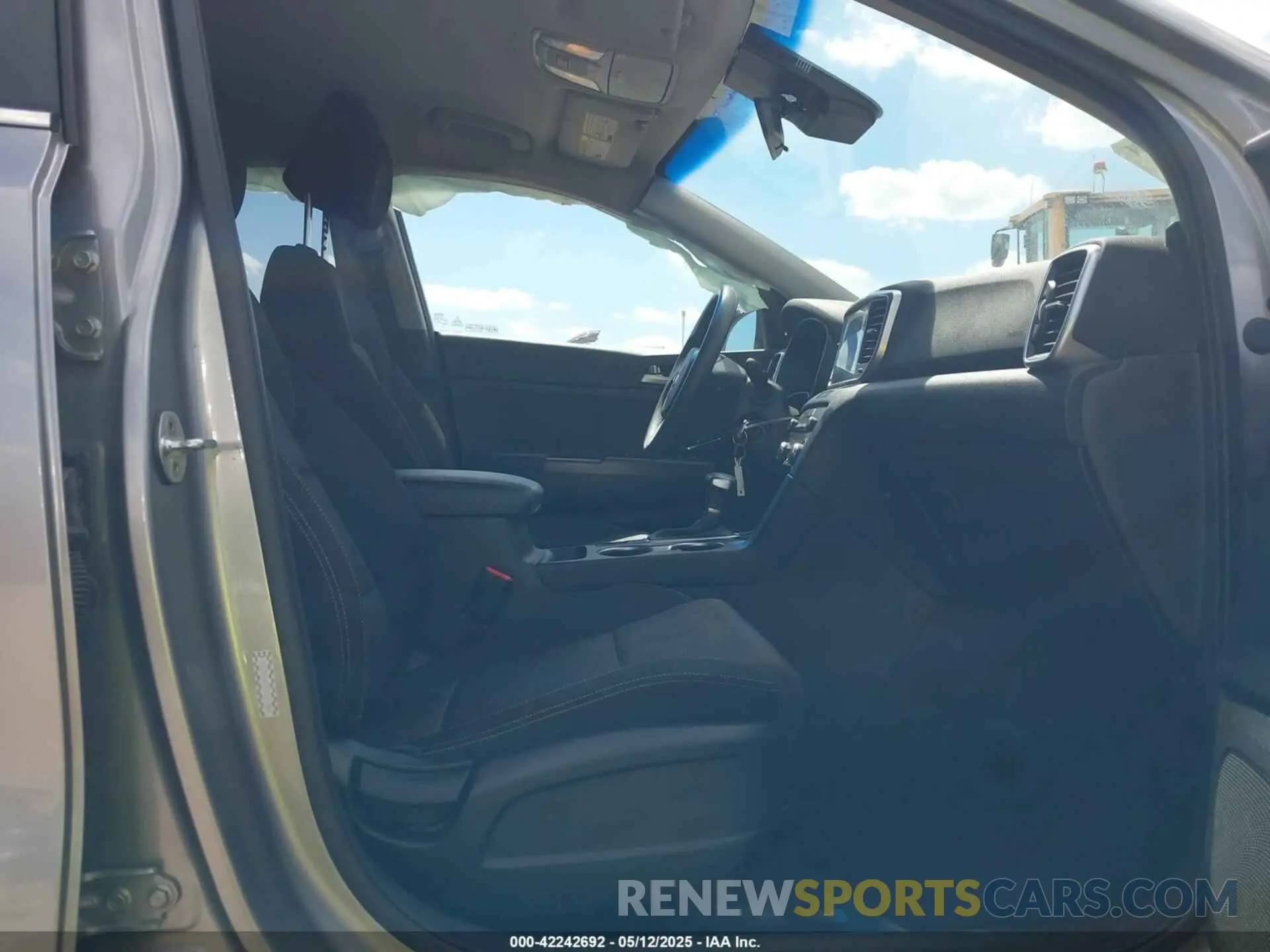 5 fotografías del automóvil dañado KNDPM3AC3M7842843 KIA SPORTAGE 2021