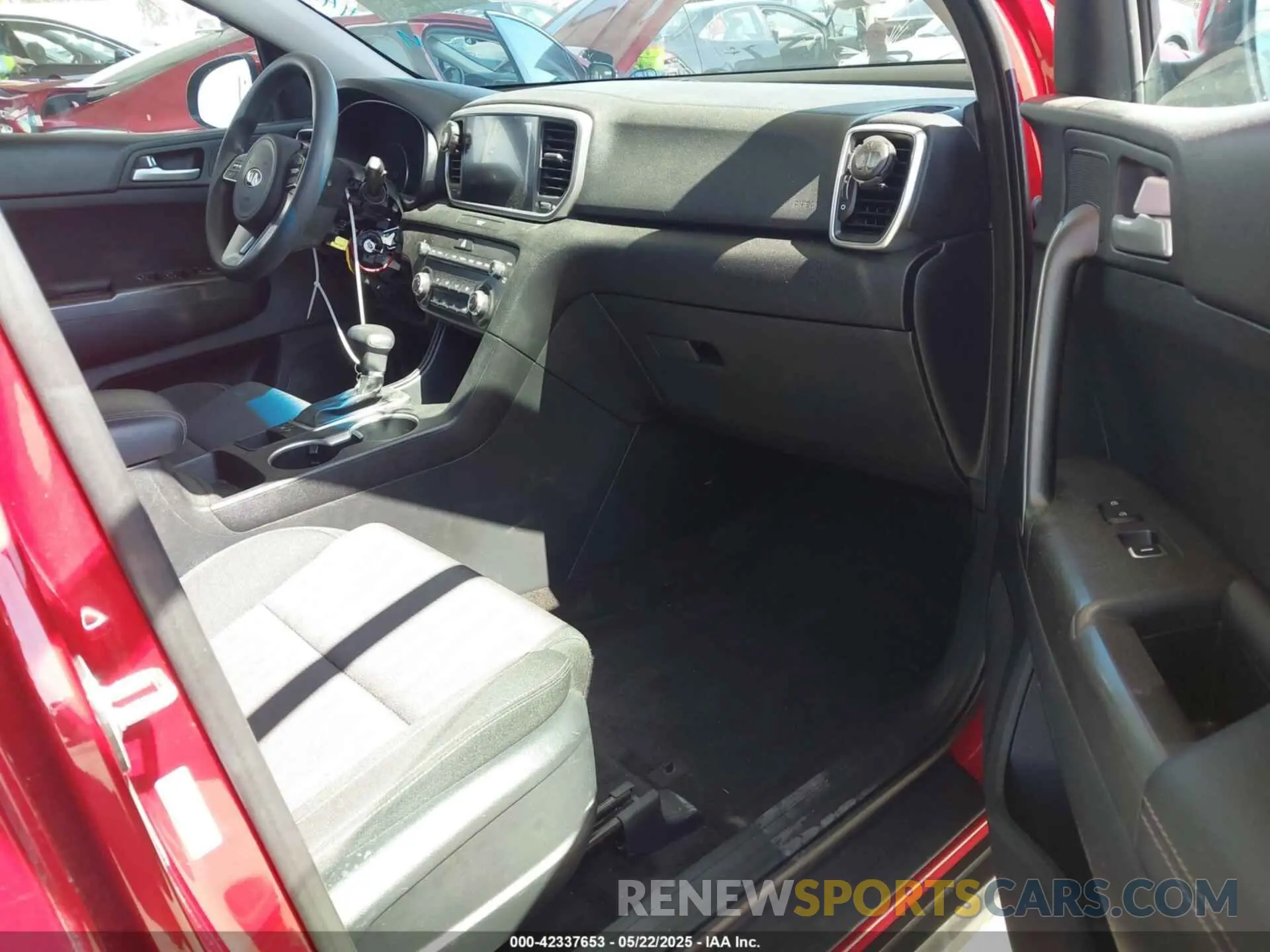 5 fotografías del automóvil dañado KNDPM3AC3M7843829 KIA SPORTAGE 2021