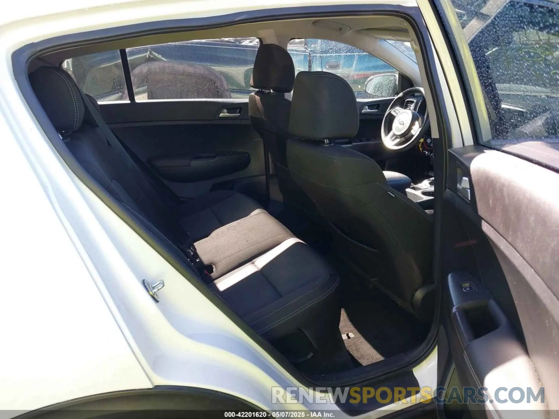 8 fotografías del automóvil dañado KNDPM3AC3M7845709 KIA SPORTAGE 2021