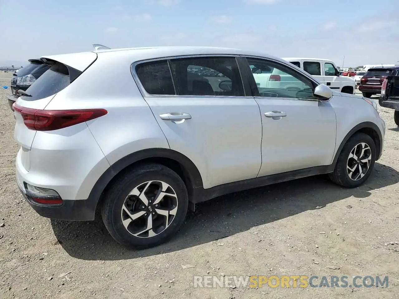 3 fotografías del automóvil dañado KNDPM3AC3M7863045 KIA SPORTAGE 2021