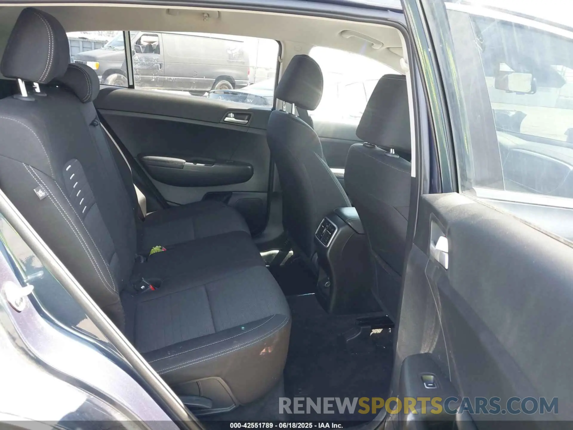 8 fotografías del automóvil dañado KNDPM3AC4M7888598 KIA SPORTAGE 2021