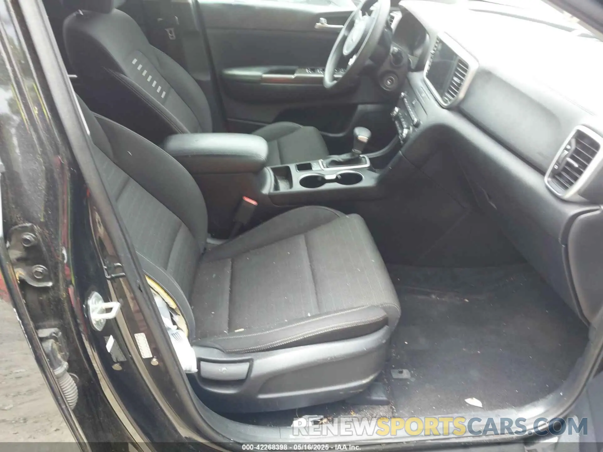 5 fotografías del automóvil dañado KNDPM3AC5M7930664 KIA SPORTAGE 2021