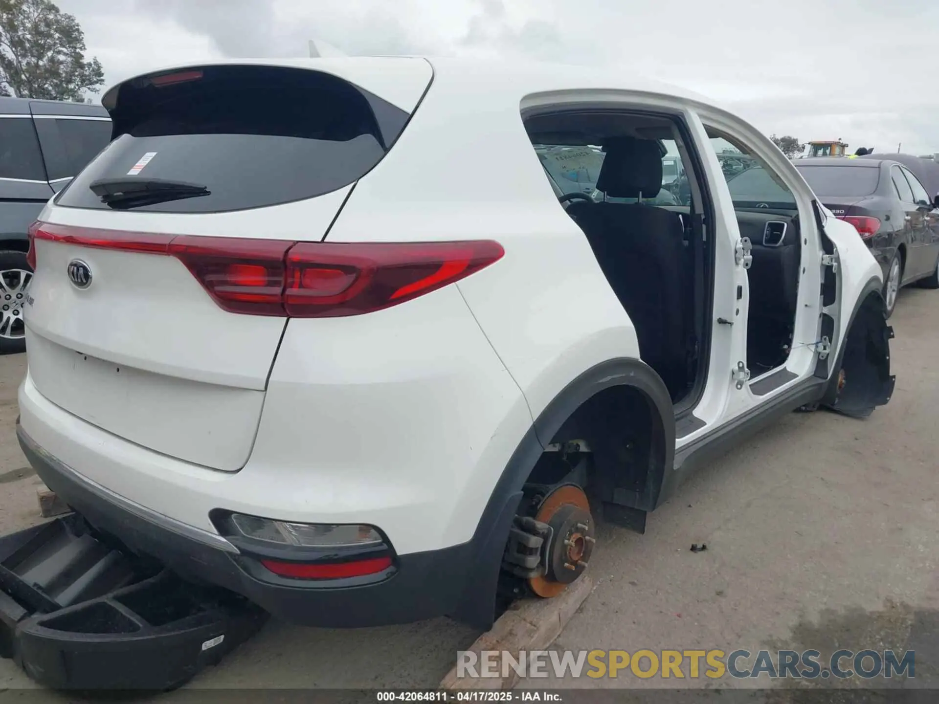 4 fotografías del automóvil dañado KNDPM3AC8M7848797 KIA SPORTAGE 2021