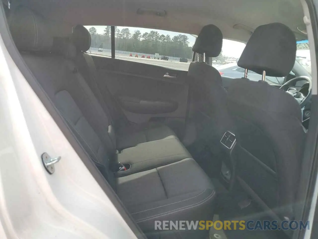 11 fotografías del automóvil dañado KNDPM3ACXM7891828 KIA SPORTAGE 2021