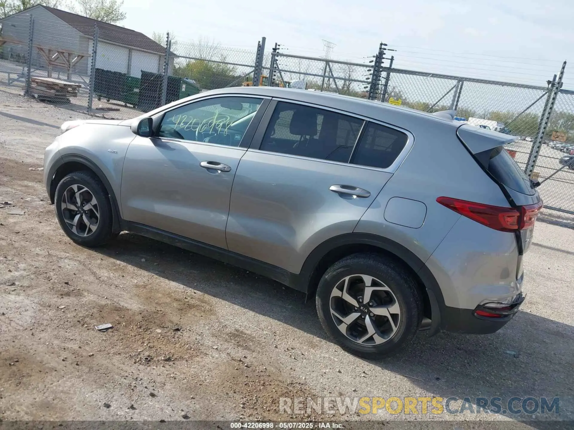 3 fotografías del automóvil dañado KNDPMCAC0M7862502 KIA SPORTAGE 2021