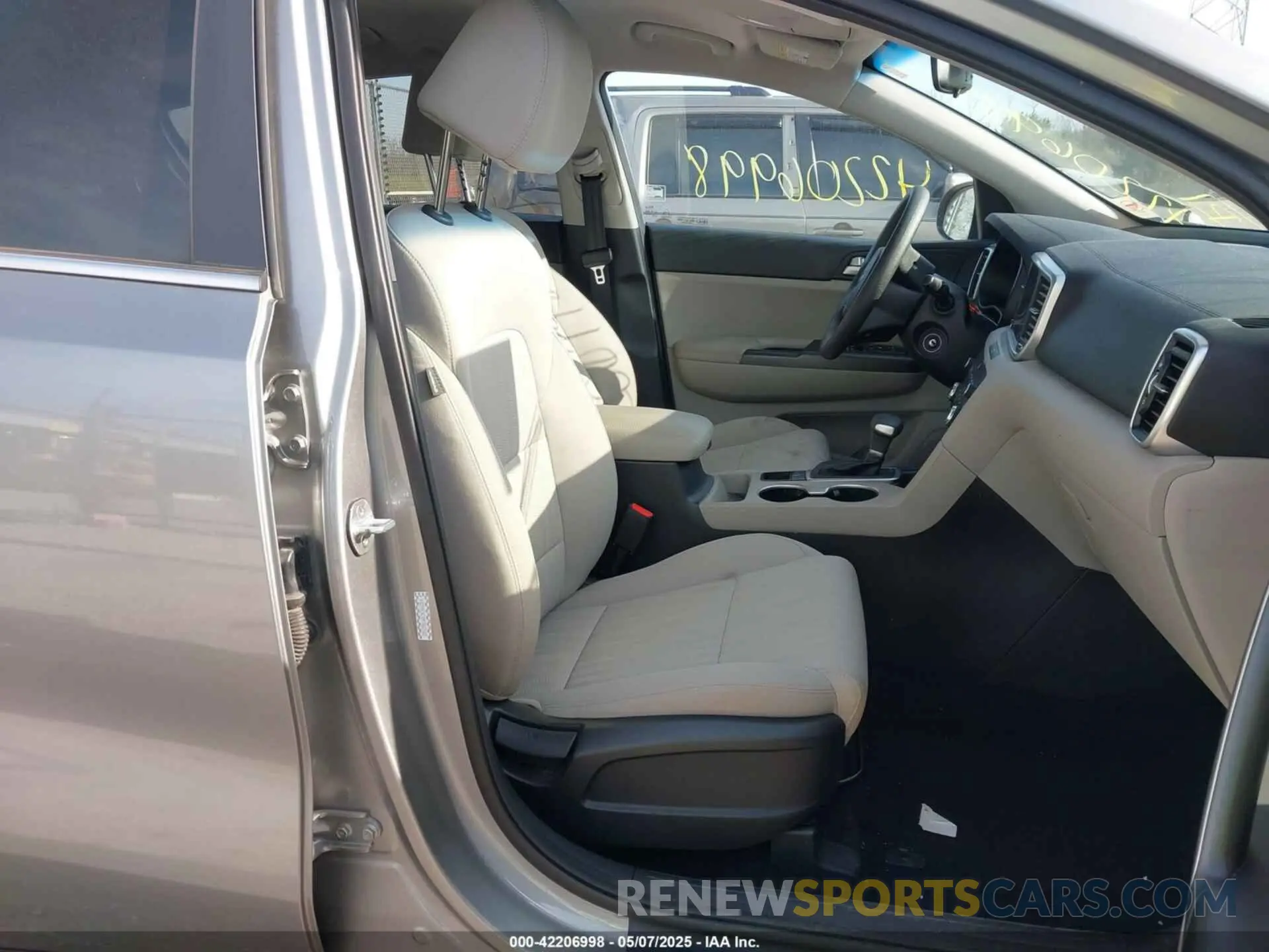 5 fotografías del automóvil dañado KNDPMCAC0M7862502 KIA SPORTAGE 2021