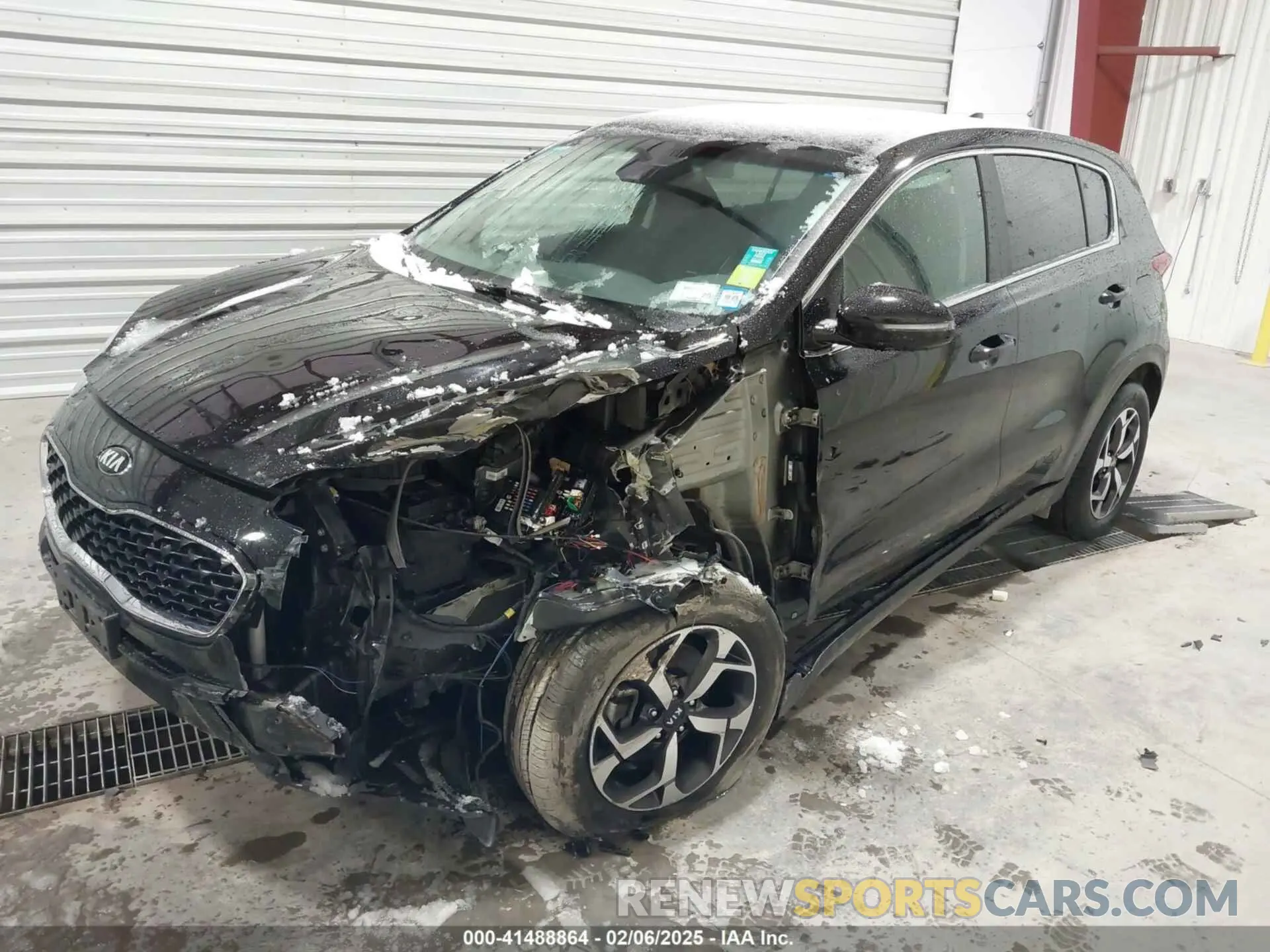2 fotografías del automóvil dañado KNDPMCAC0M7895368 KIA SPORTAGE 2021