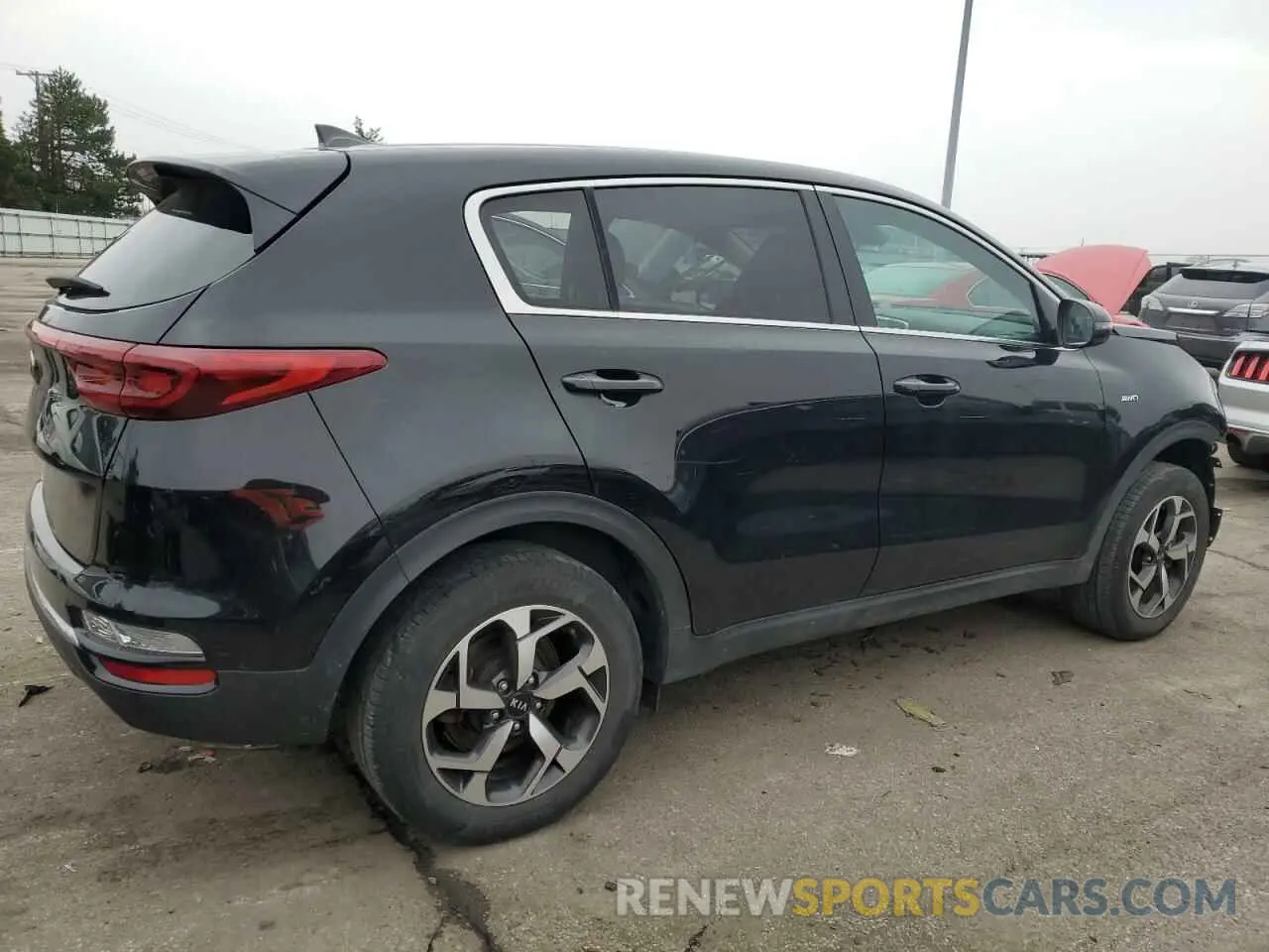 3 fotografías del automóvil dañado KNDPMCAC0M7909785 KIA SPORTAGE 2021