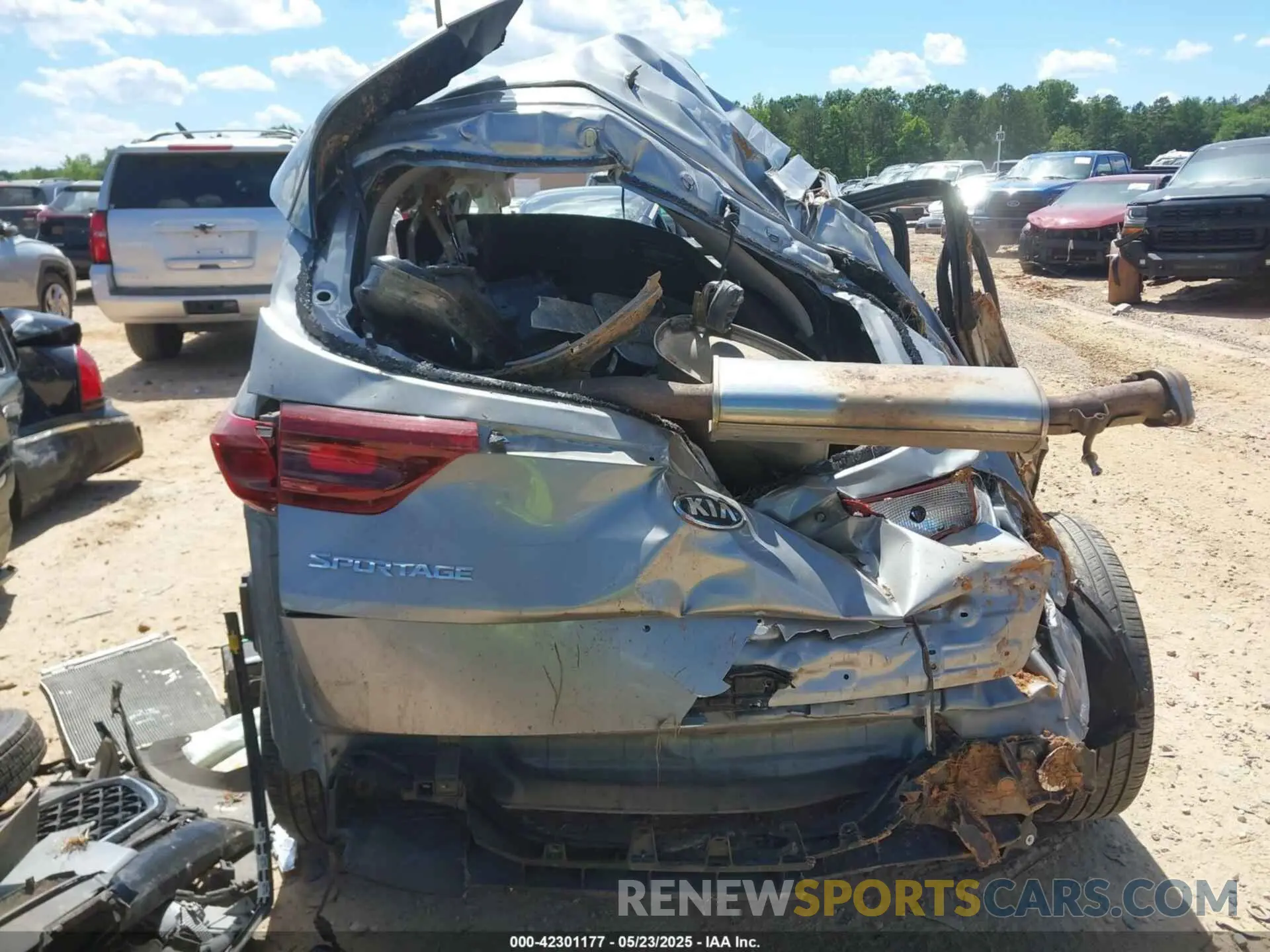 17 fotografías del automóvil dañado KNDPMCAC1M7847670 KIA SPORTAGE 2021