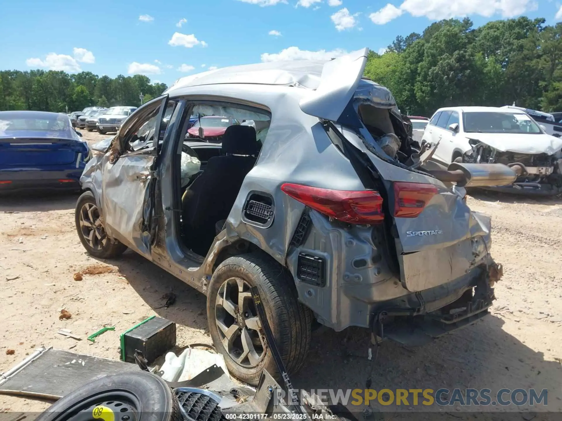 3 fotografías del automóvil dañado KNDPMCAC1M7847670 KIA SPORTAGE 2021
