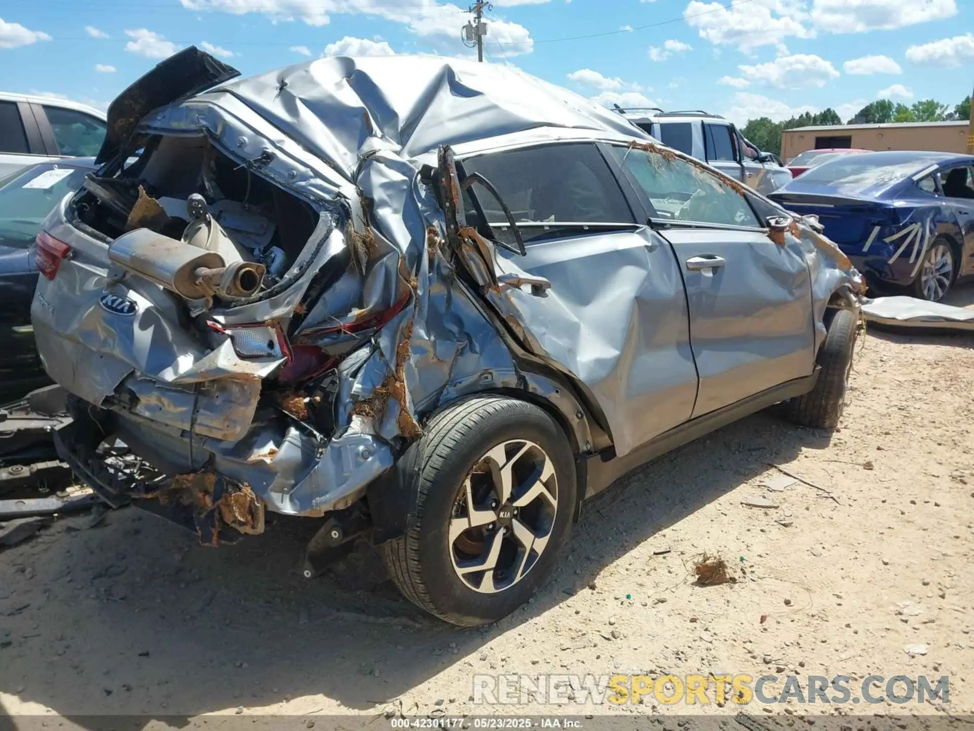 4 fotografías del automóvil dañado KNDPMCAC1M7847670 KIA SPORTAGE 2021