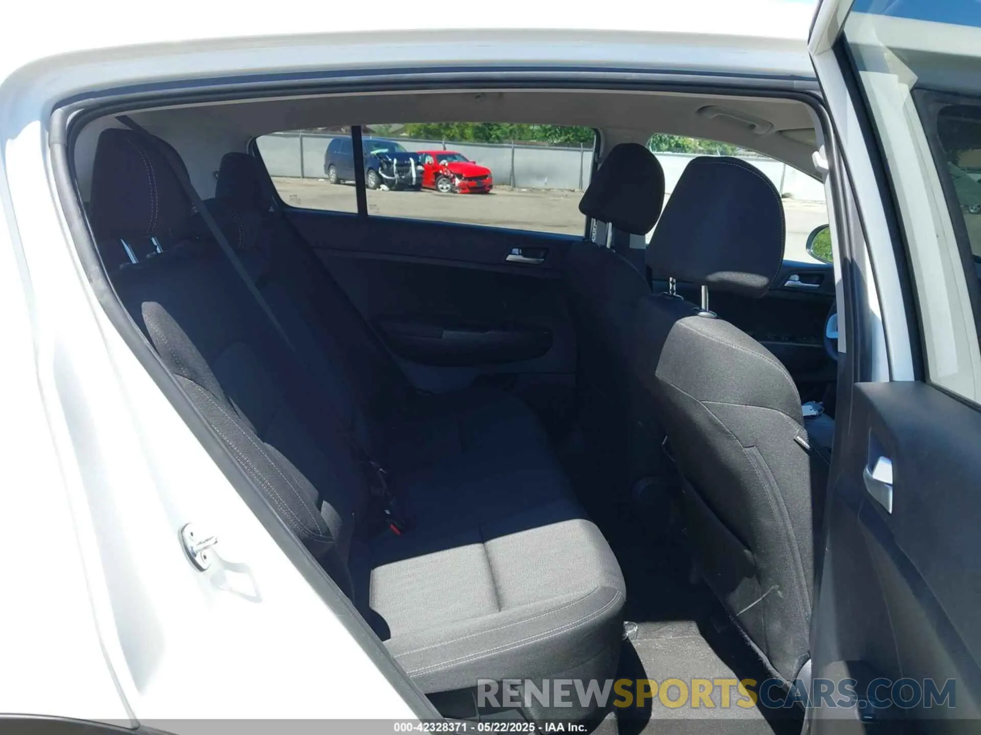 8 fotografías del automóvil dañado KNDPMCAC1M7941791 KIA SPORTAGE 2021