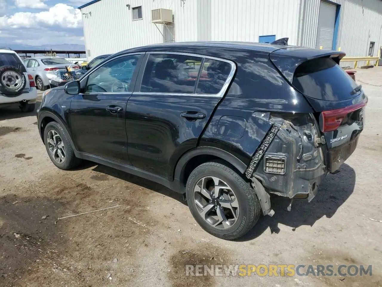 2 fotografías del automóvil dañado KNDPMCAC2M7917032 KIA SPORTAGE 2021