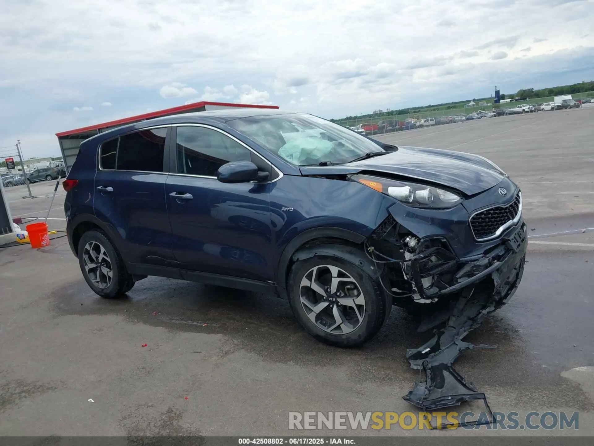 13 fotografías del automóvil dañado KNDPMCAC3M7912938 KIA SPORTAGE 2021