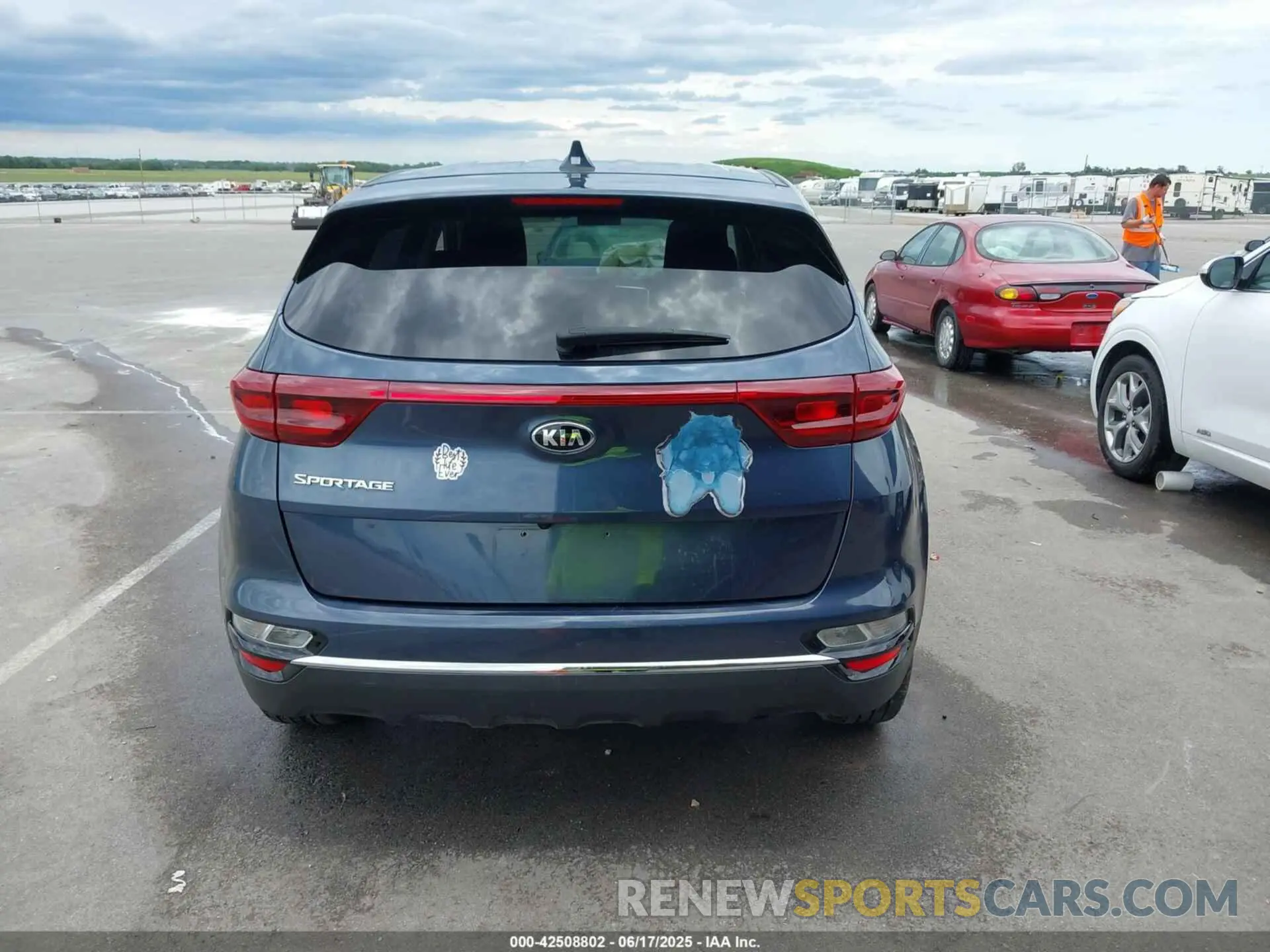 16 fotografías del automóvil dañado KNDPMCAC3M7912938 KIA SPORTAGE 2021