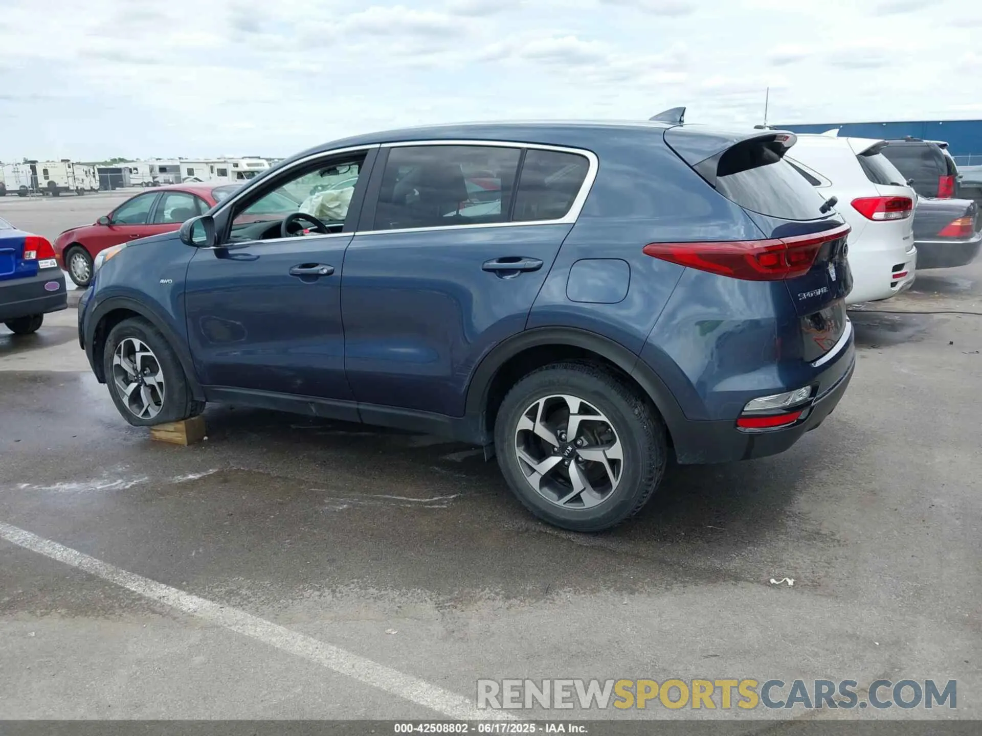 3 fotografías del automóvil dañado KNDPMCAC3M7912938 KIA SPORTAGE 2021