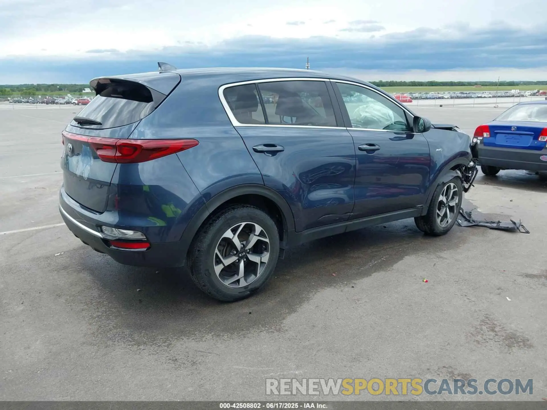 4 fotografías del automóvil dañado KNDPMCAC3M7912938 KIA SPORTAGE 2021