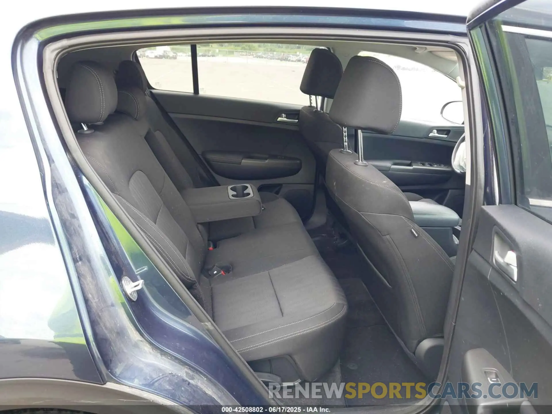 8 fotografías del automóvil dañado KNDPMCAC3M7912938 KIA SPORTAGE 2021