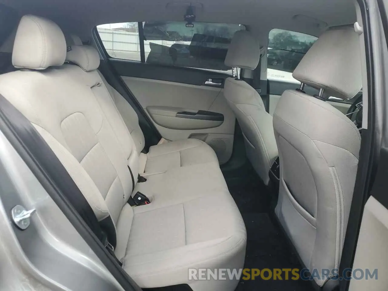 11 fotografías del automóvil dañado KNDPMCAC4M7904833 KIA SPORTAGE 2021