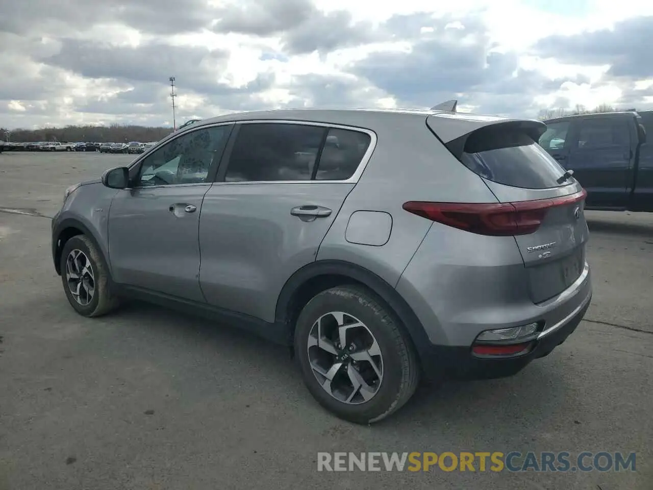 2 fotografías del automóvil dañado KNDPMCAC4M7904833 KIA SPORTAGE 2021