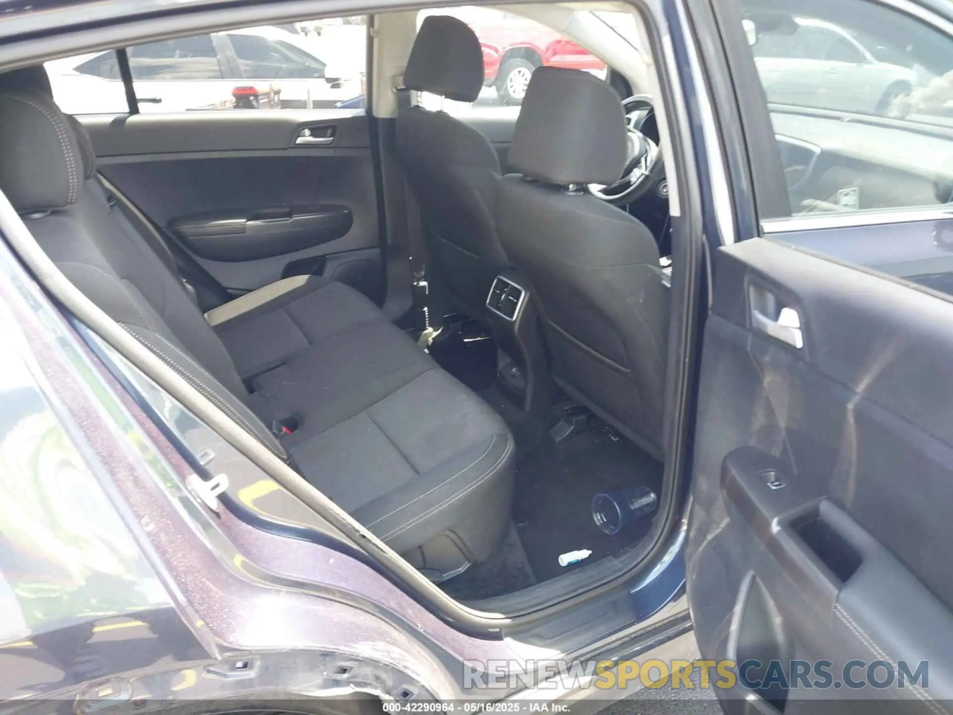 8 fotografías del automóvil dañado KNDPMCAC4M7933457 KIA SPORTAGE 2021
