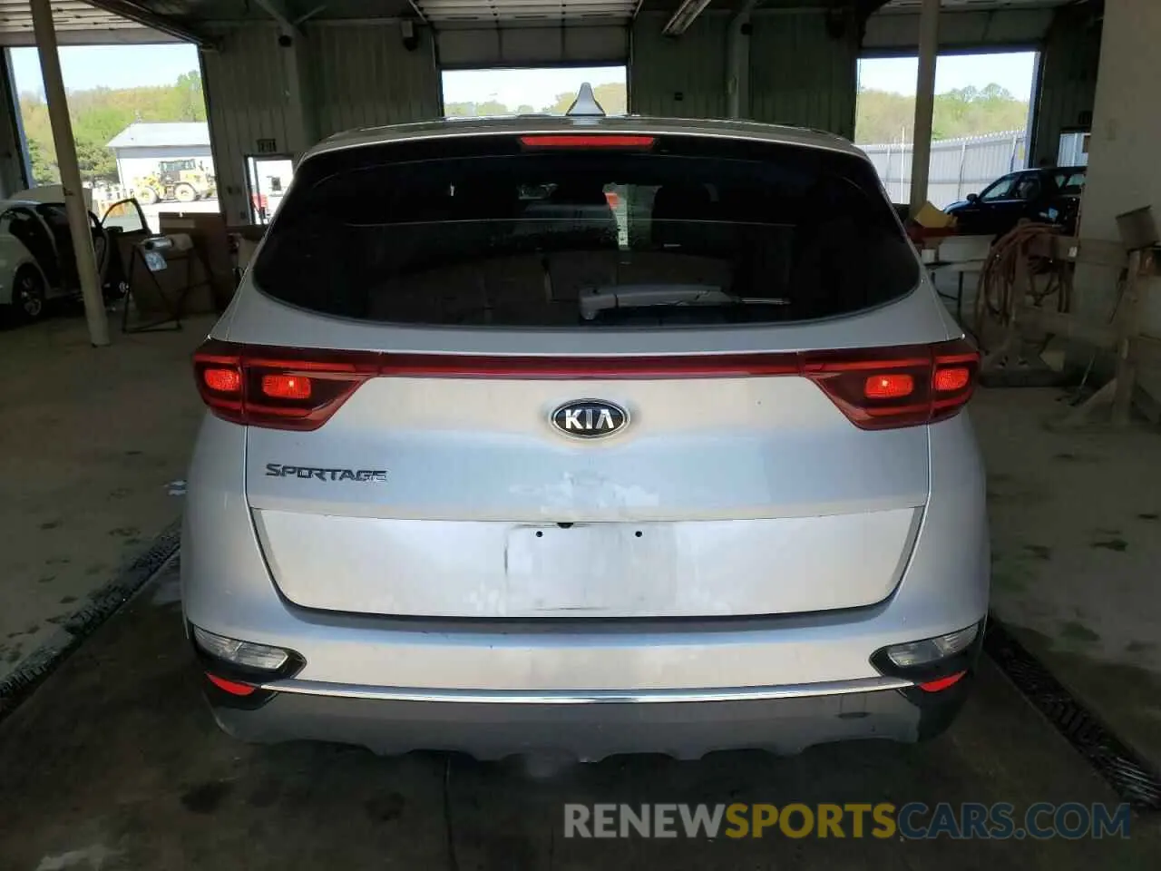 6 fotografías del automóvil dañado KNDPMCAC5M7862219 KIA SPORTAGE 2021