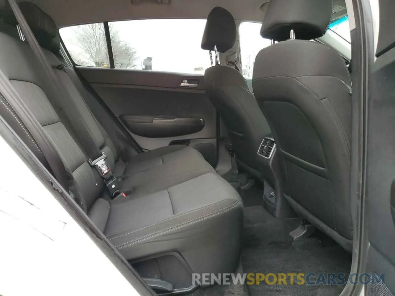10 fotografías del automóvil dañado KNDPMCAC6M7916871 KIA SPORTAGE 2021