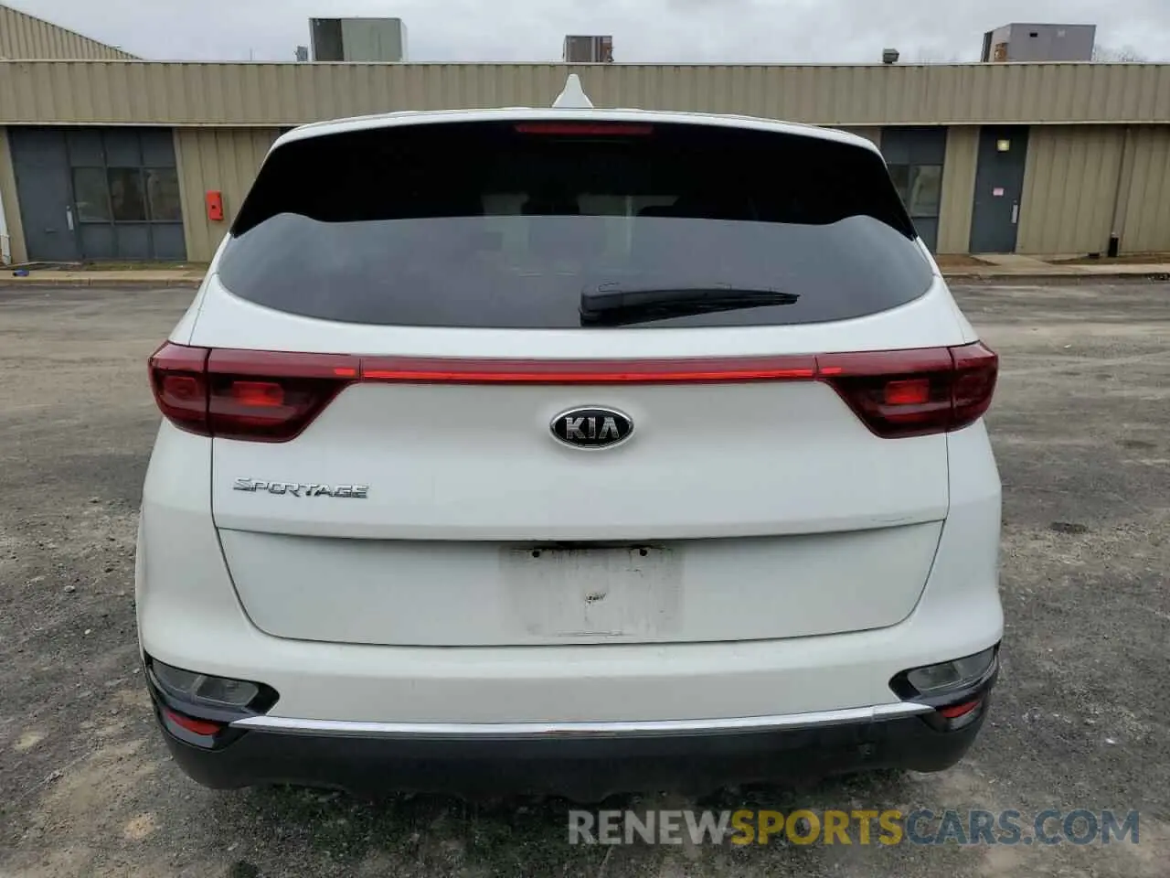 6 fotografías del automóvil dañado KNDPMCAC6M7916871 KIA SPORTAGE 2021