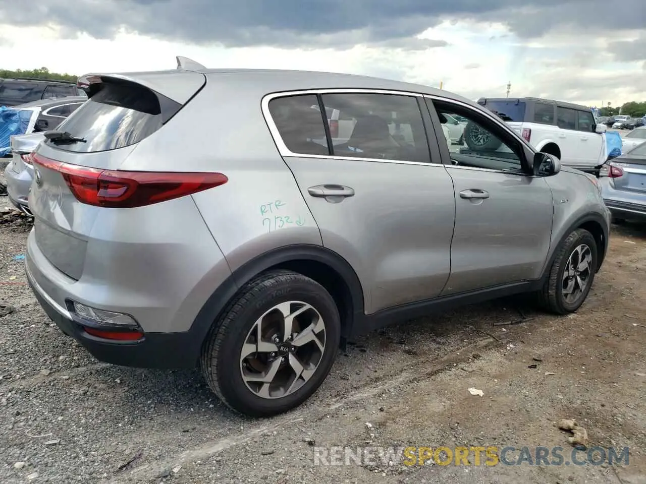3 fotografías del automóvil dañado KNDPMCAC6M7933640 KIA SPORTAGE 2021