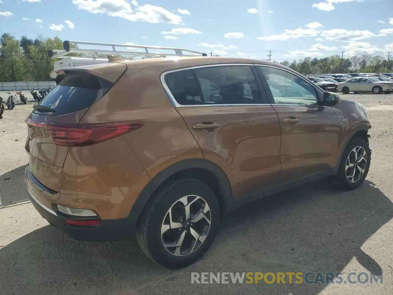 3 fotografías del automóvil dañado KNDPMCAC7M7924445 KIA SPORTAGE 2021