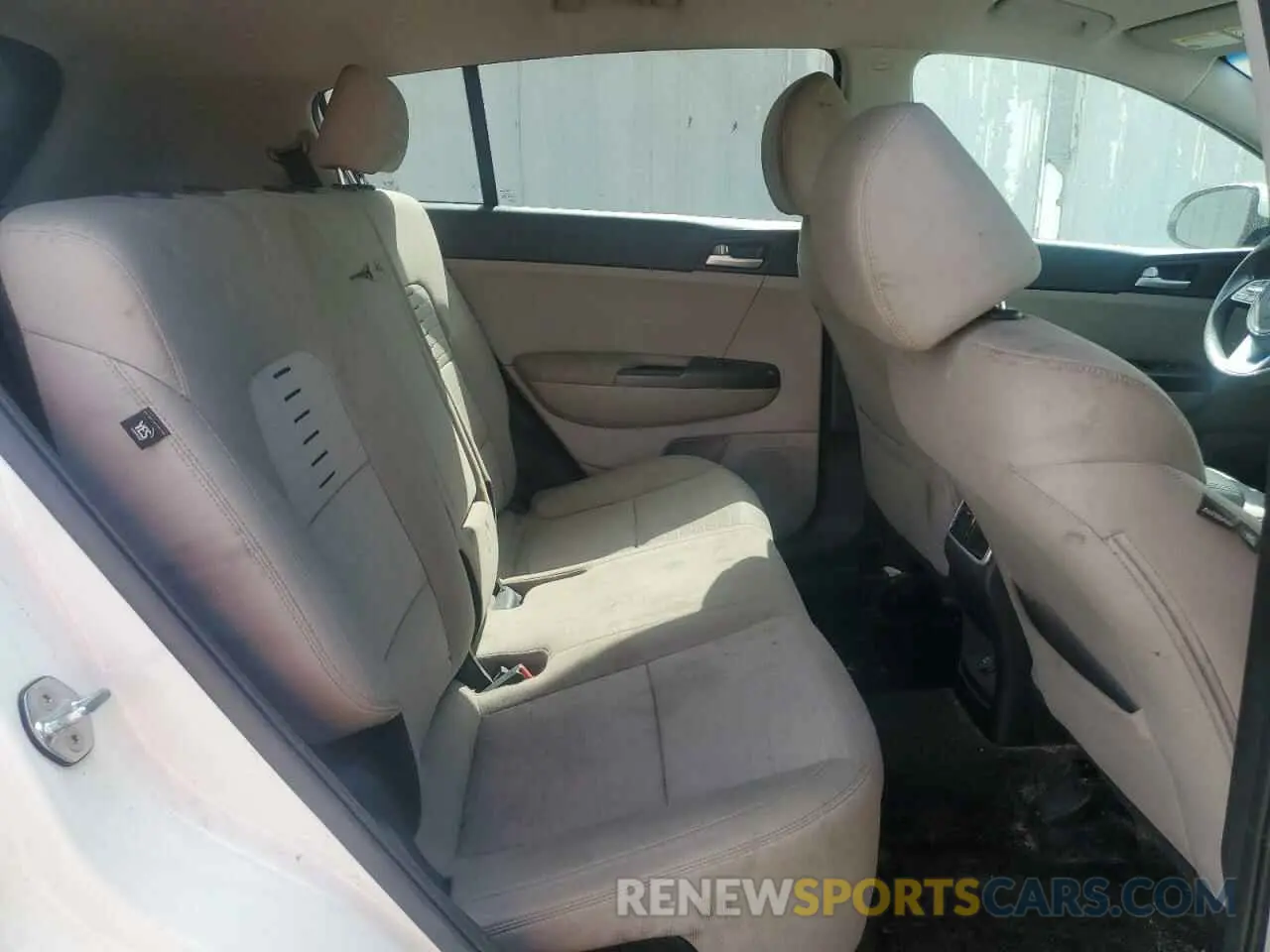 11 fotografías del automóvil dañado KNDPMCAC7M7934179 KIA SPORTAGE 2021