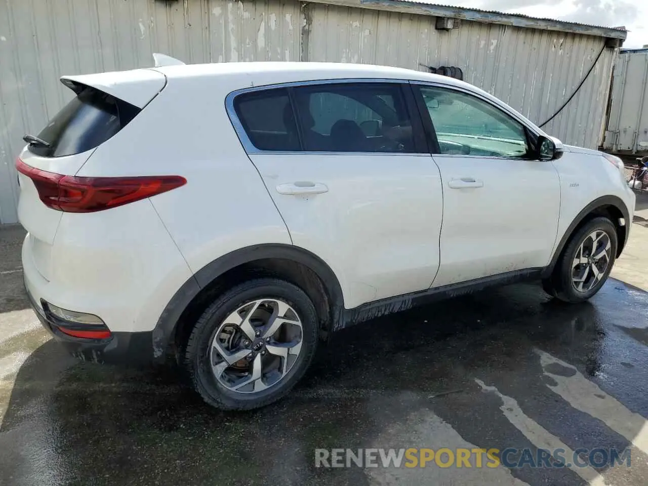 3 fotografías del automóvil dañado KNDPMCAC7M7934179 KIA SPORTAGE 2021
