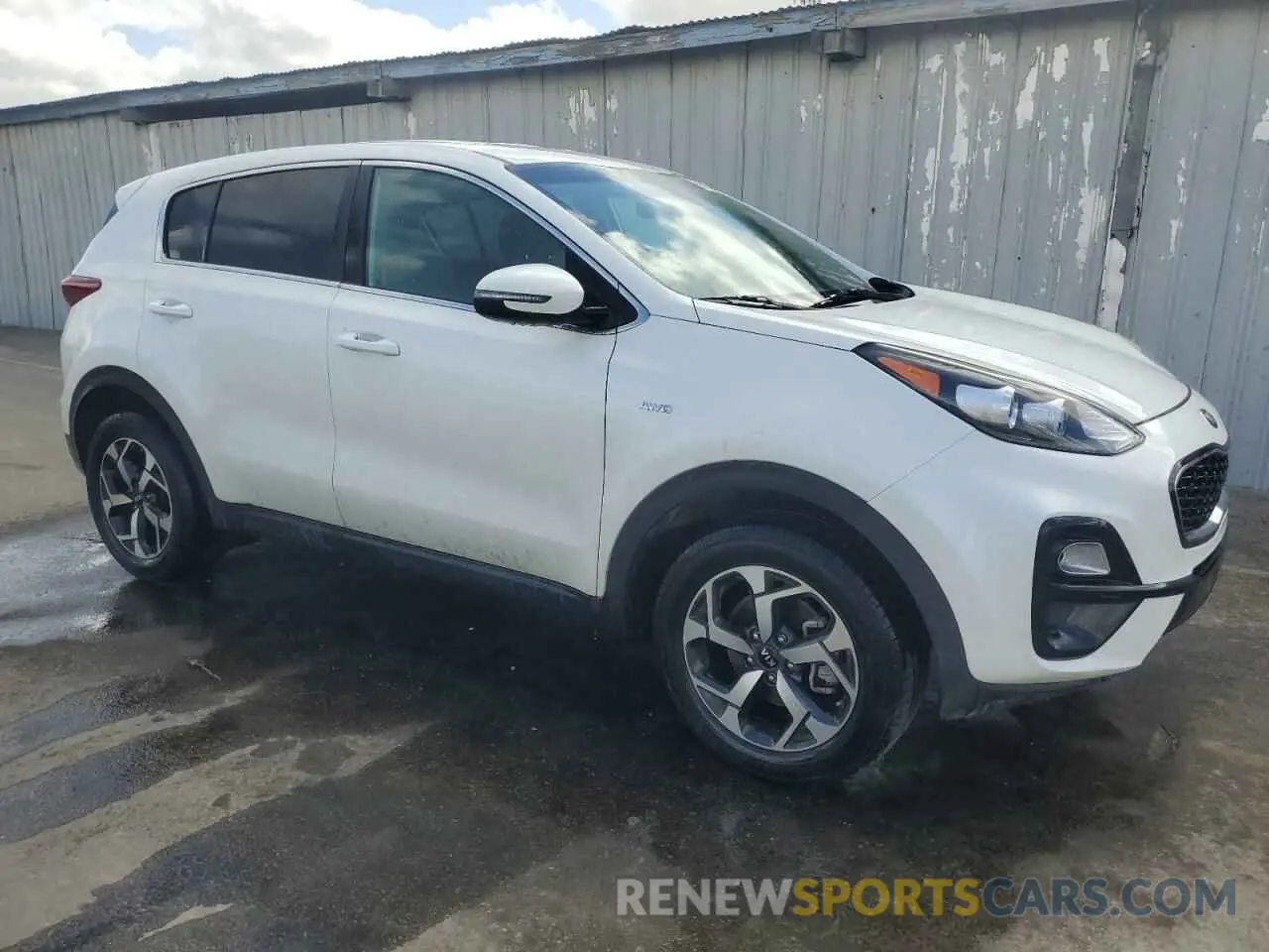 4 fotografías del automóvil dañado KNDPMCAC7M7934179 KIA SPORTAGE 2021
