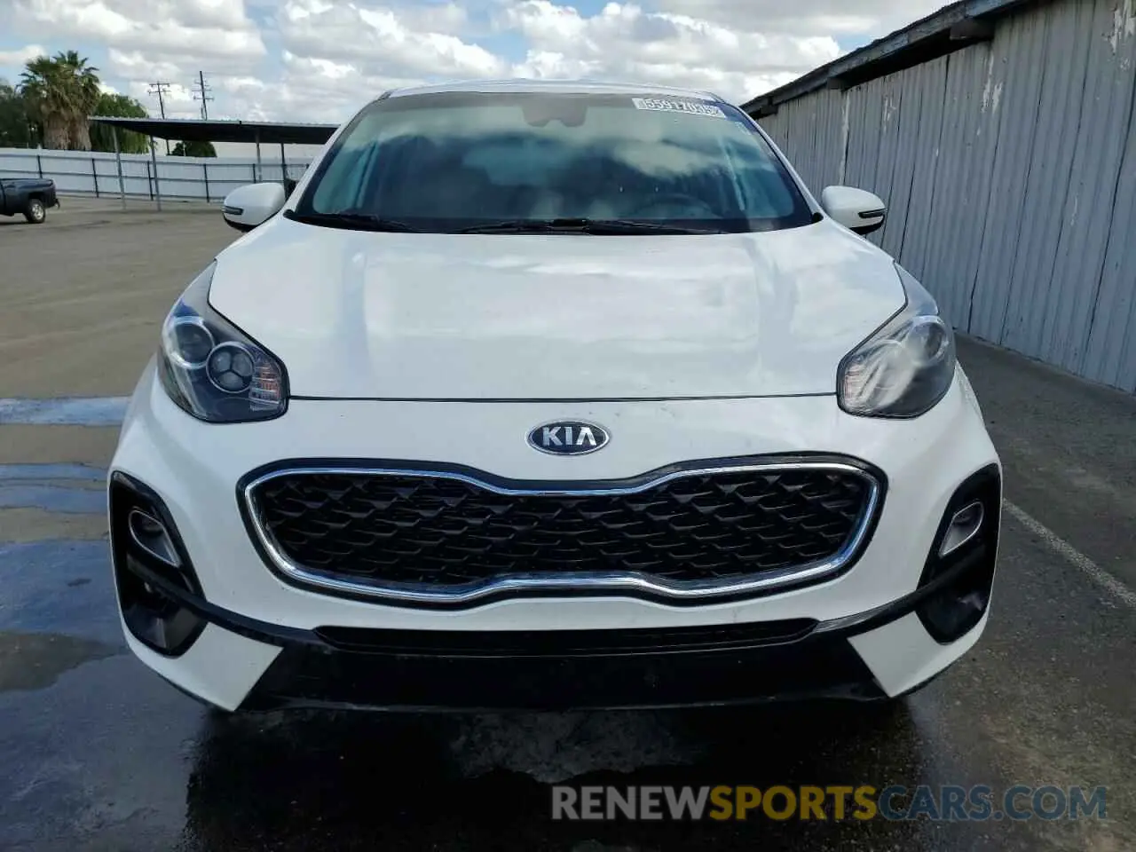 5 fotografías del automóvil dañado KNDPMCAC7M7934179 KIA SPORTAGE 2021
