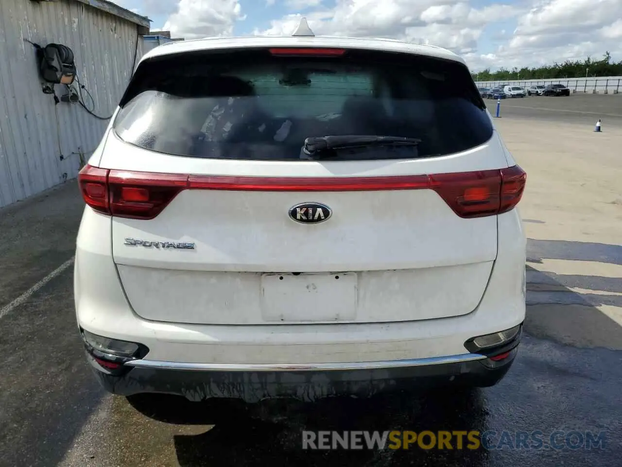 6 fotografías del automóvil dañado KNDPMCAC7M7934179 KIA SPORTAGE 2021