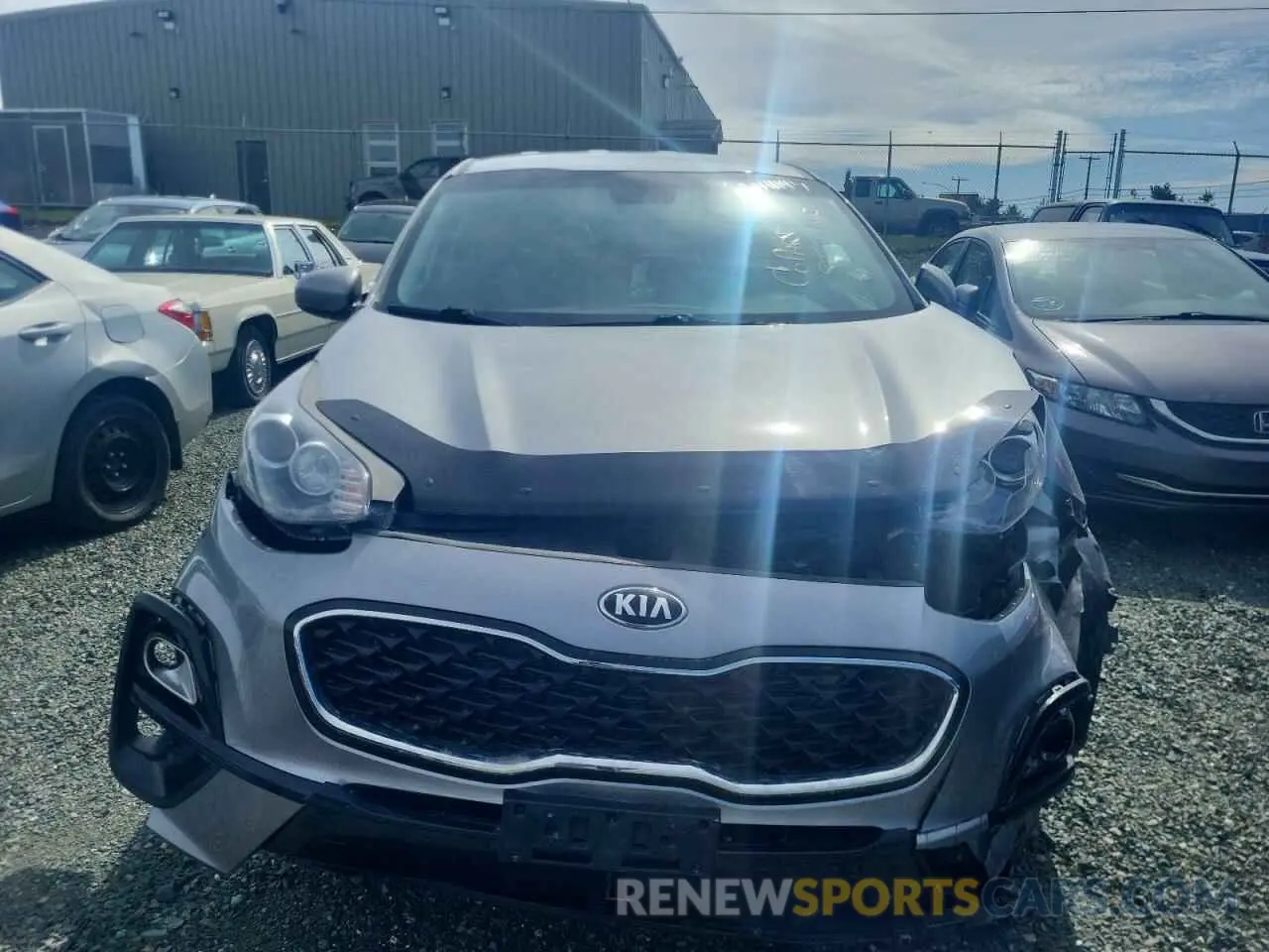 5 fotografías del automóvil dañado KNDPMCAC7M7936272 KIA SPORTAGE 2021