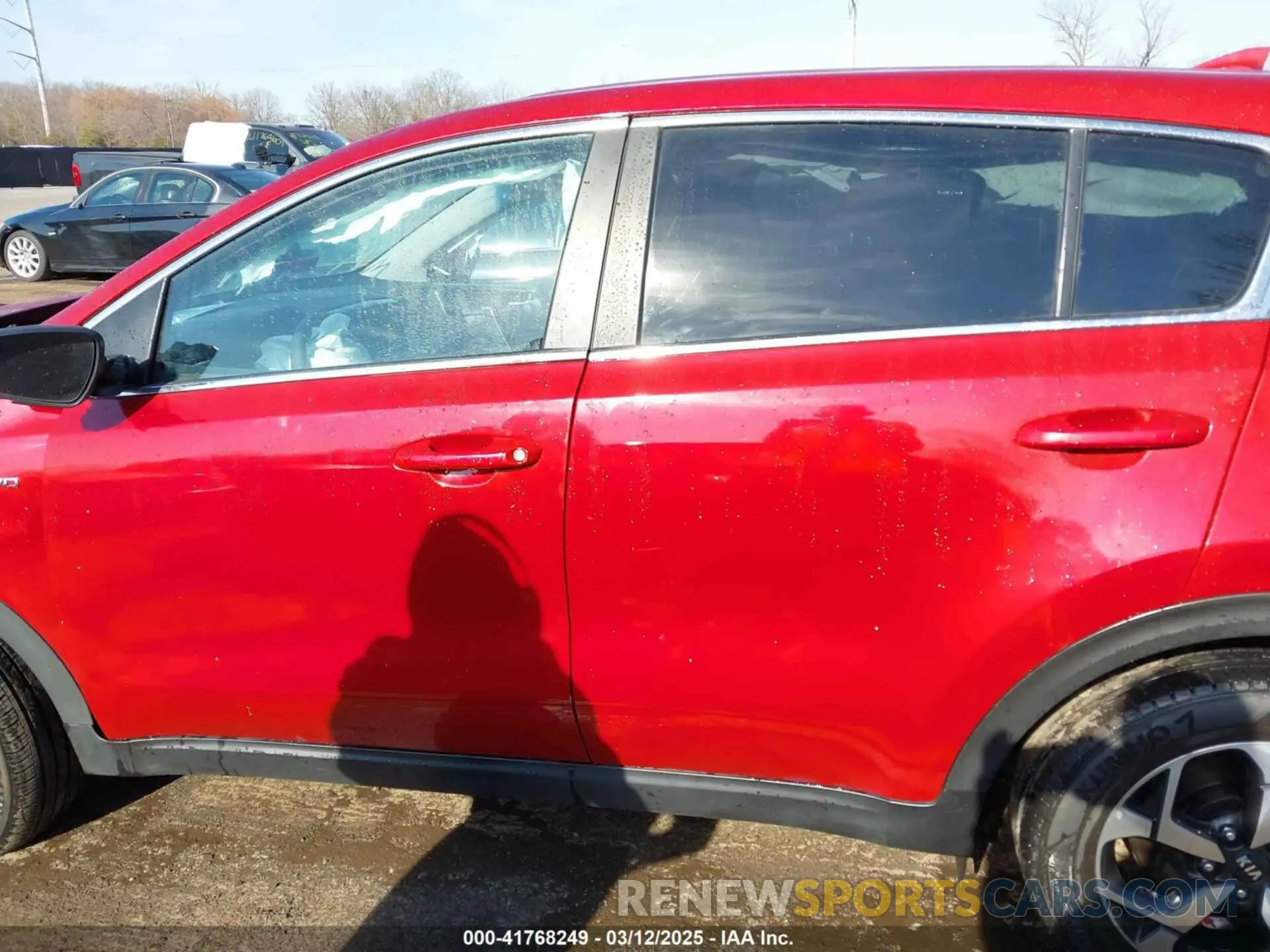 14 fotografías del automóvil dañado KNDPMCAC8M7903474 KIA SPORTAGE 2021