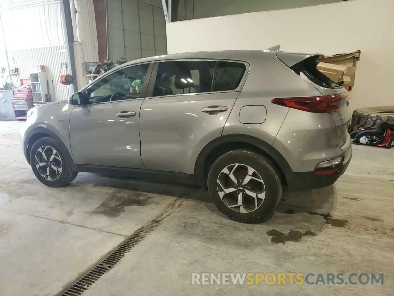 2 fotografías del automóvil dañado KNDPMCAC9M7885972 KIA SPORTAGE 2021