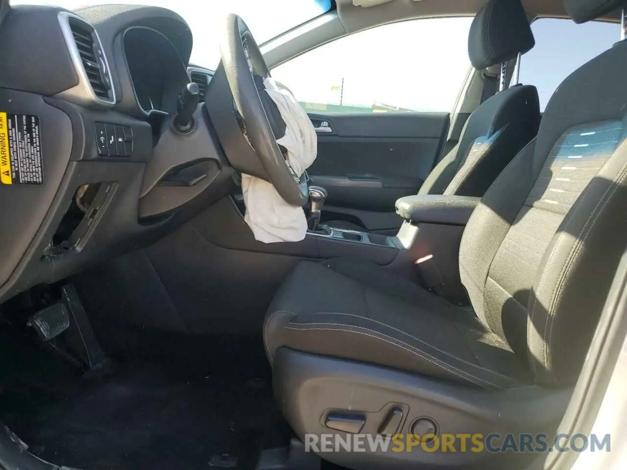 7 fotografías del automóvil dañado KNDPMCAC9M7907730 KIA SPORTAGE 2021
