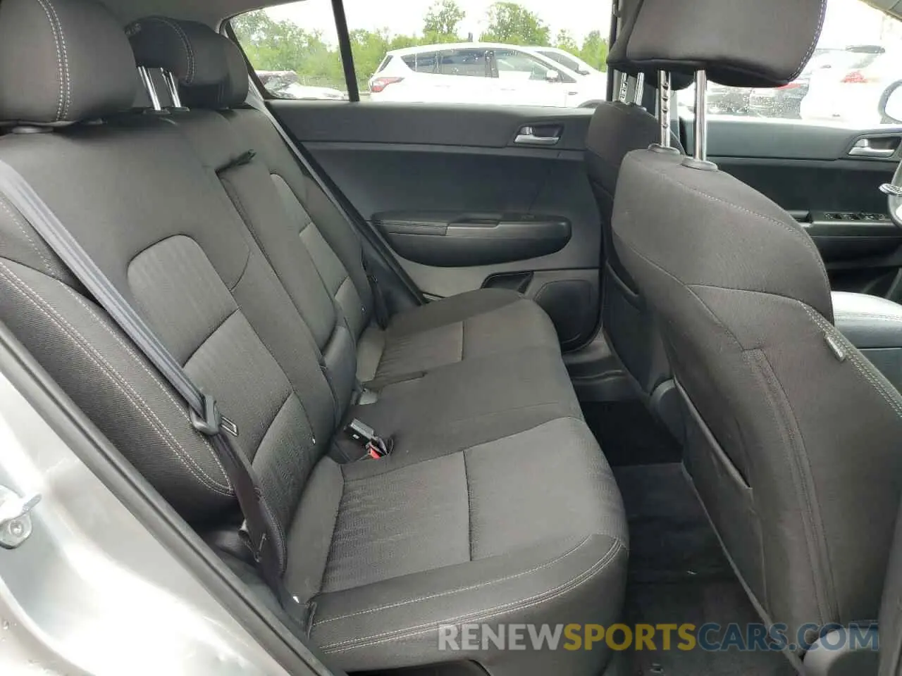 11 fotografías del automóvil dañado KNDPMCACXM7843987 KIA SPORTAGE 2021