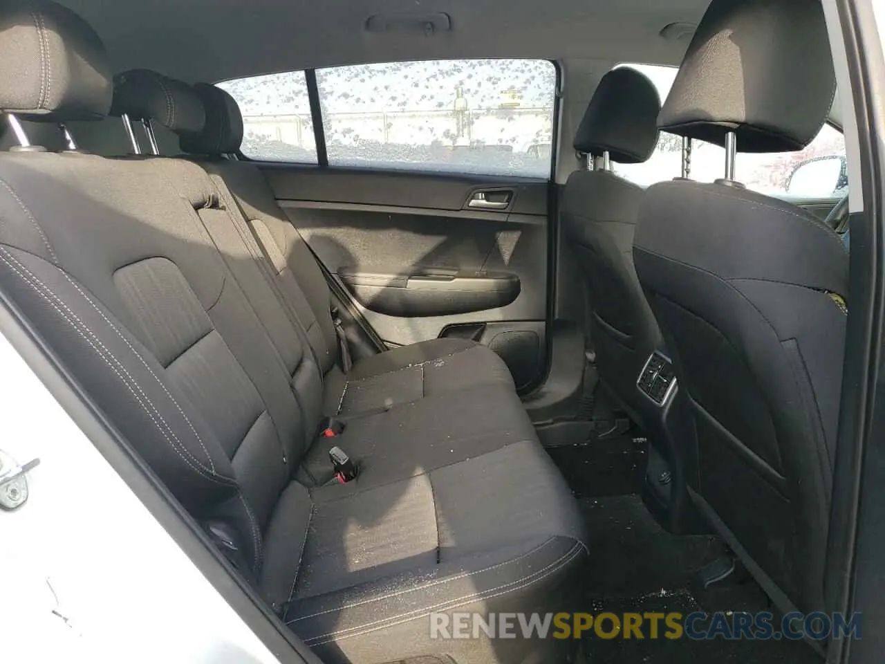 11 fotografías del automóvil dañado KNDPMCACXM7849384 KIA SPORTAGE 2021