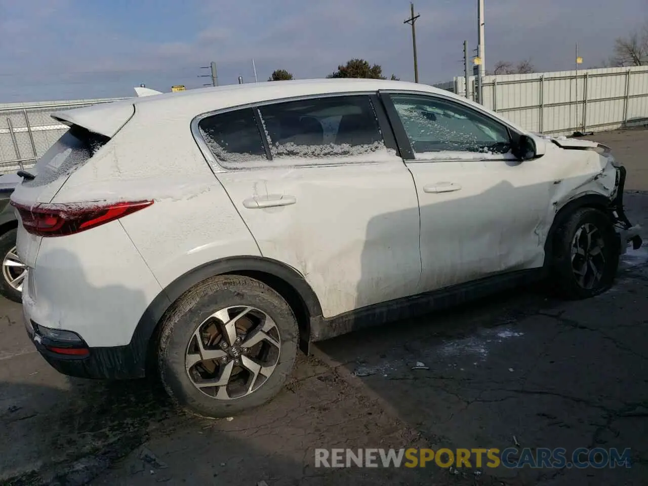 3 fotografías del automóvil dañado KNDPMCACXM7849384 KIA SPORTAGE 2021