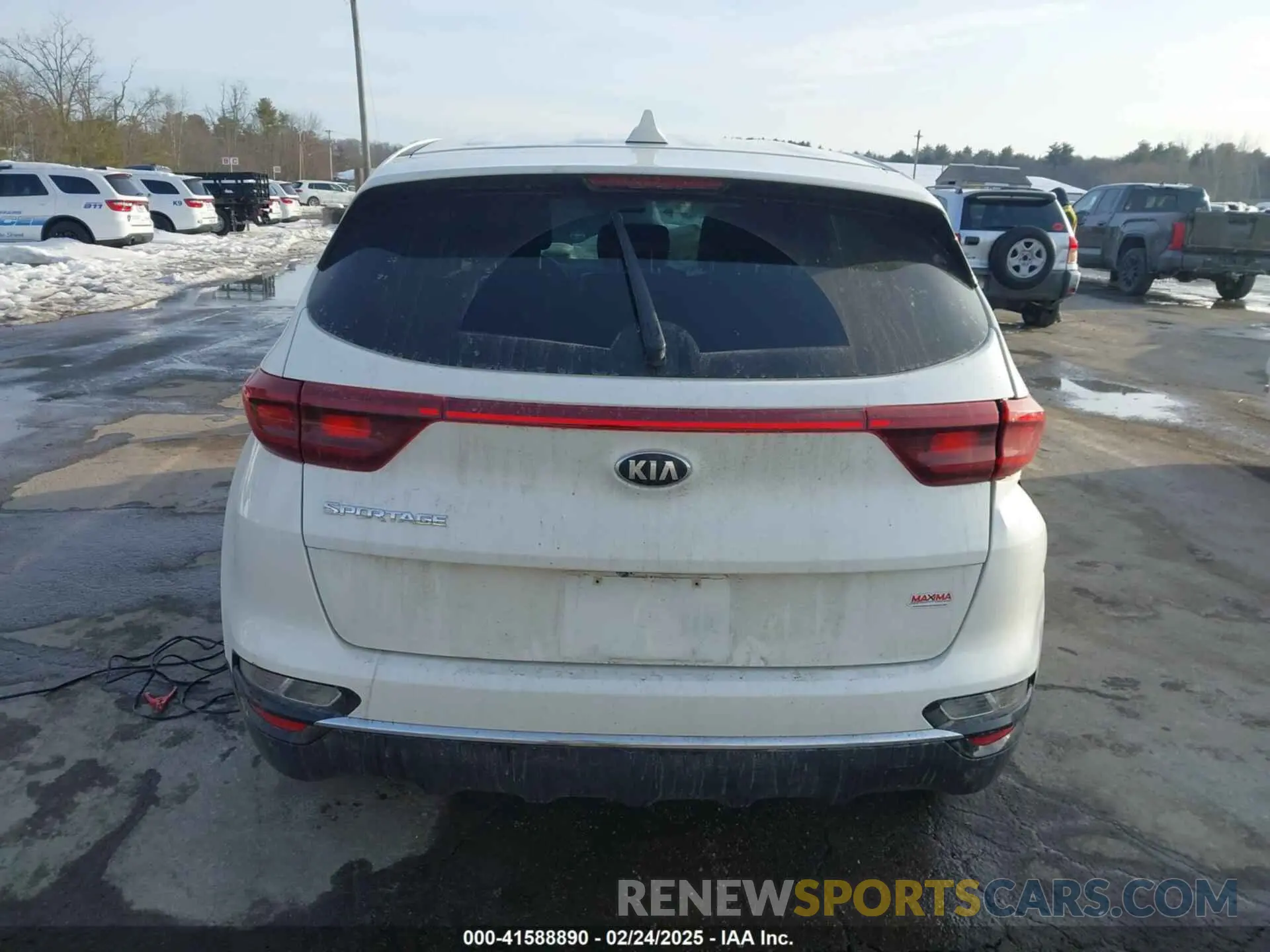 16 fotografías del automóvil dañado KNDPMCACXM7901175 KIA SPORTAGE 2021