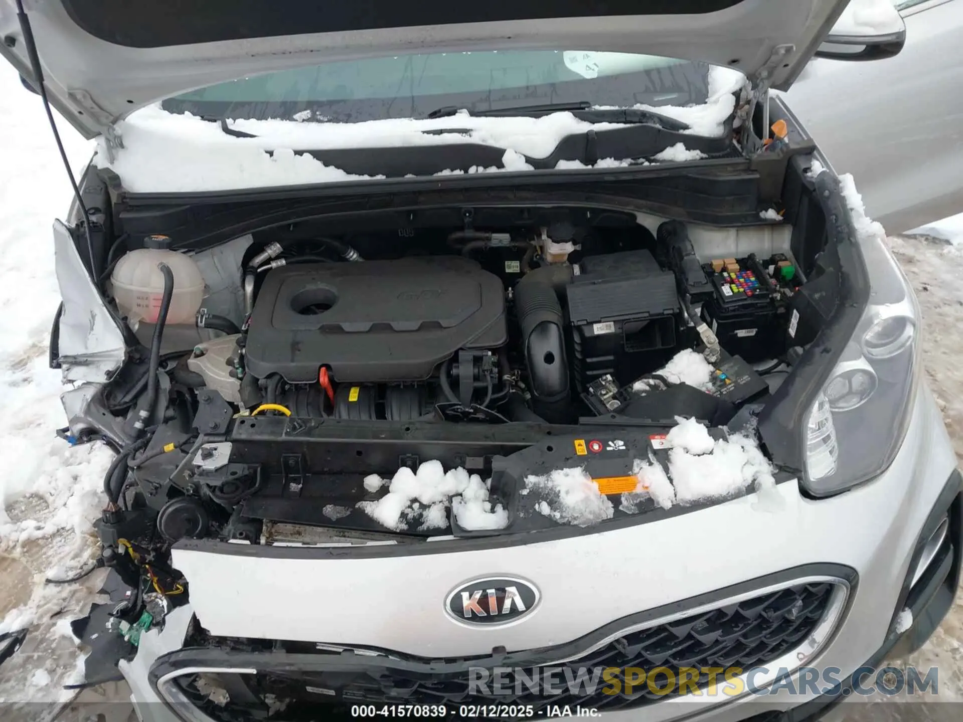 10 fotografías del automóvil dañado KNDPMCACXM7918042 KIA SPORTAGE 2021